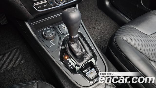 Jeep Cherokee (KL) 2.4 Limited AWD 2021 — фото 9