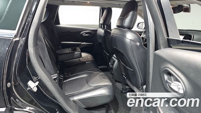 Jeep Cherokee (KL) 2.4 Limited AWD 2021 — фото 26