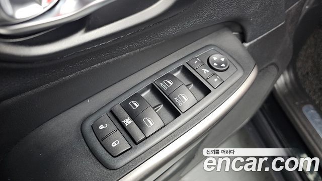Jeep Cherokee (KL) 2.4 Limited AWD 2021 — фото 31