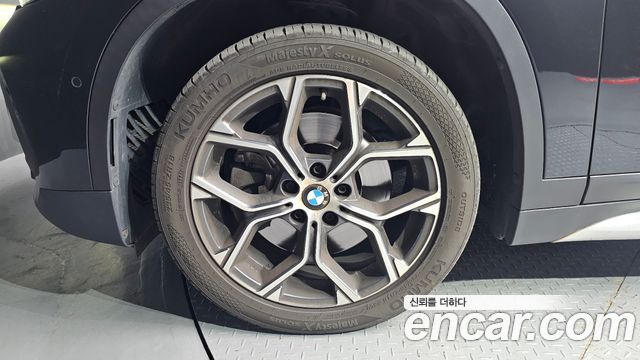 BMW X1 (F48) xDrive 20i xLine 2022 — фото 5