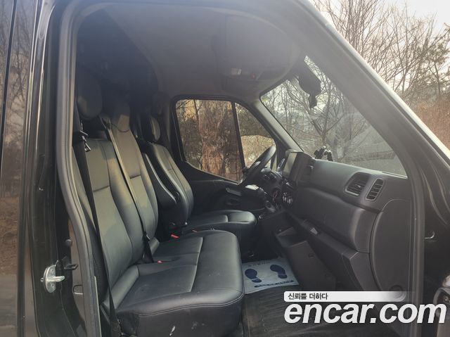 Renault Korea Master 2.3 Van S 2022 — фото 15