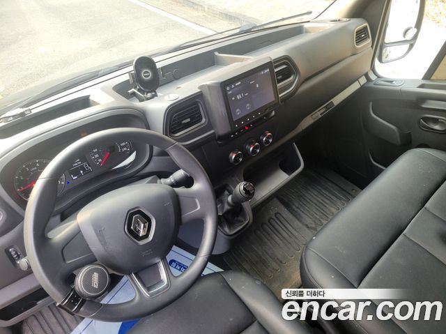 Renault Korea Master 2.3 Van S 2022 — фото 16