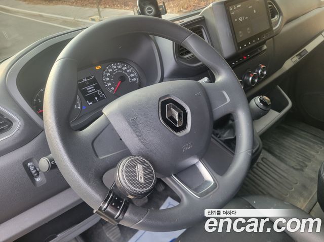 Renault Korea Master 2.3 Van S 2022 — фото 17