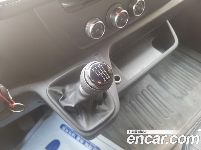 Renault Korea Master 2.3 Van S 2022 — фото 19