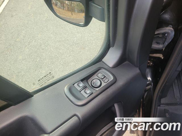 Renault Korea Master 2.3 Van S 2022 — фото 22