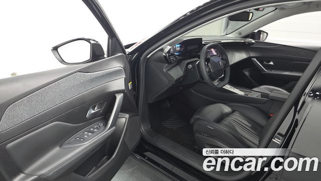 Peugeot 408 1.2 Pure Tech Allure 2023 — фото 10