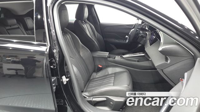 Peugeot 408 1.2 Pure Tech Allure 2023 — фото 26