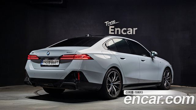 BMW 5 Series (G60) 530i xDrive M Sport 2024 — фото 2