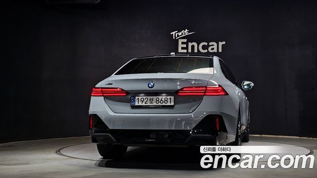 BMW 5 Series (G60) 530i xDrive M Sport 2024 — фото 4