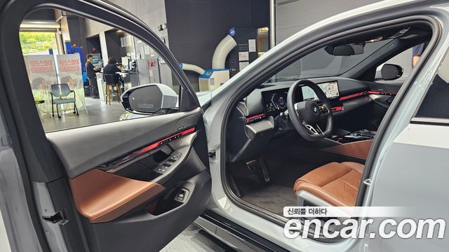BMW 5 Series (G60) 530i xDrive M Sport 2024 — фото 10
