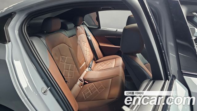 BMW 5 Series (G60) 530i xDrive M Sport 2024 — фото 11