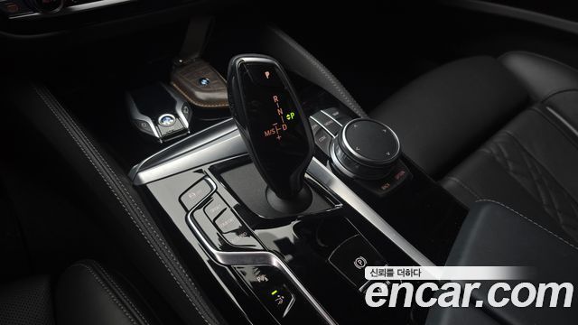 BMW 6 Series GT (G32) 640i xDrive M Sport 2023 — фото 9