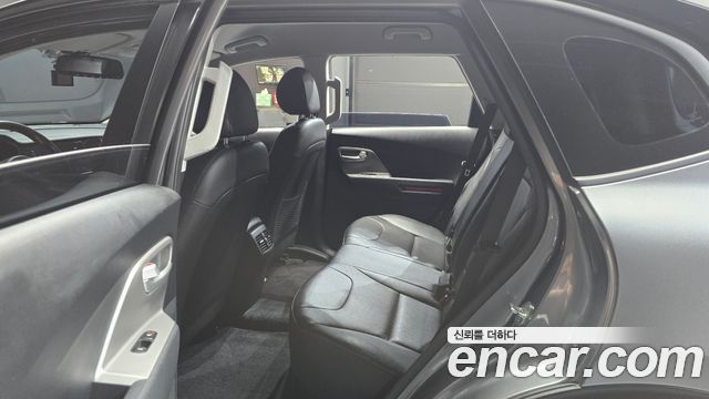 Kia Niro Plus Air 2023 — фото 12
