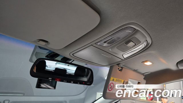 Kia Niro Plus Air 2023 — фото 18