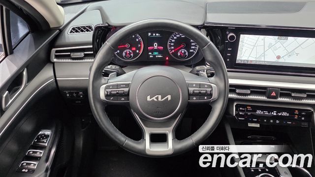 Kia K5 (III) 2.0 Prestige 2023 — фото 13
