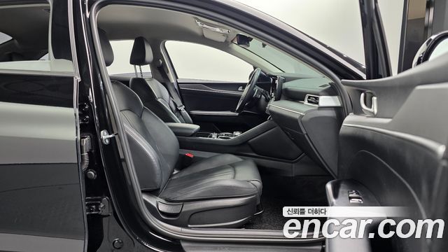 Kia K5 (III) 2.0 Prestige 2023 — фото 26