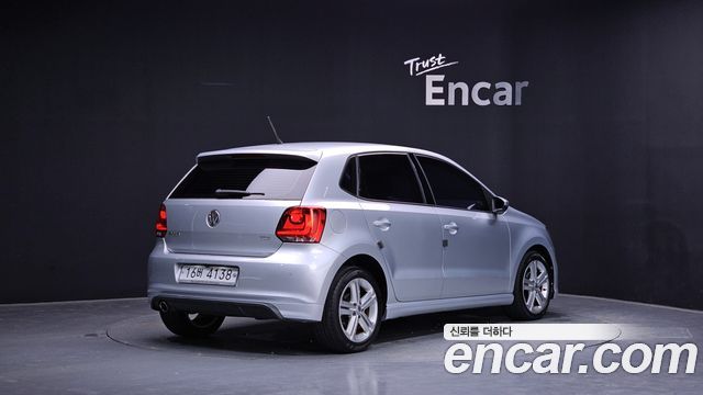 Volkswagen Polo 1.6 TDI R-Line 5th 2013 — фото 2