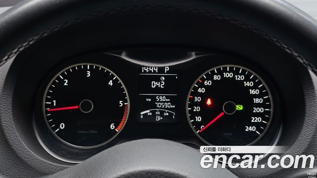 Volkswagen Polo 1.6 TDI R-Line 5th 2013 — фото 8