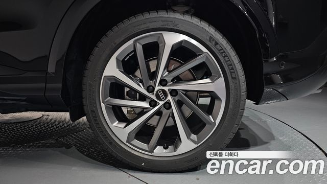 Audi Q5 (80A) 40 TFSI Quattro Sportback S Line 2025 — фото 21