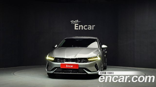 Kia K5 Hybrid (III) Signature 2023 — фото 3