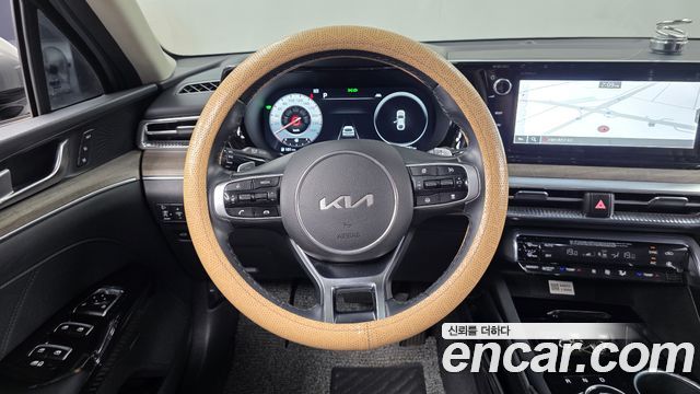 Kia K5 Hybrid (III) Signature 2023 — фото 13
