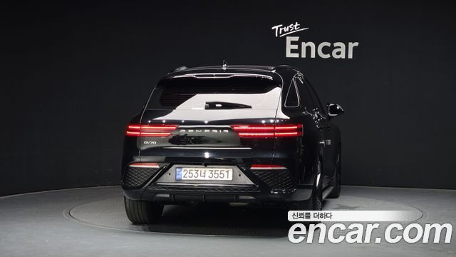 Genesis GV70 2.2 Diesel 2WD 2024 — фото 4