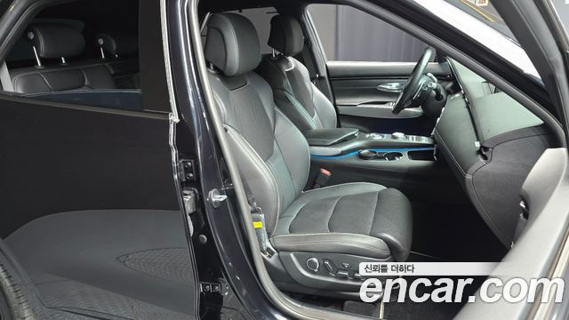 Genesis GV70 2.2 Diesel 2WD 2024 — фото 12