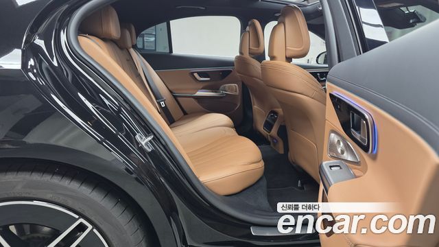 Mercedes-Benz E-Class (W214) E300 4MATIC AMG Line 2025 — фото 11