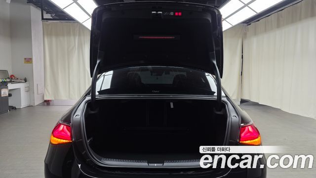 Mercedes-Benz E-Class (W214) E300 4MATIC AMG Line 2025 — фото 16