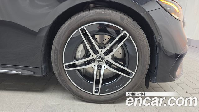 Mercedes-Benz E-Class (W214) E300 4MATIC AMG Line 2025 — фото 21
