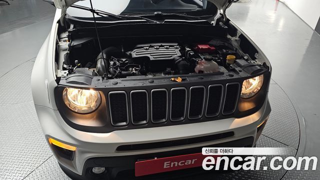 Jeep Renegade 1.3 Limited 2022 — фото 6