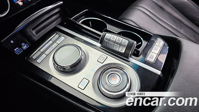 Genesis G80 (RG3) Gasoline 2.5 Turbo AWD 2024 — фото 9