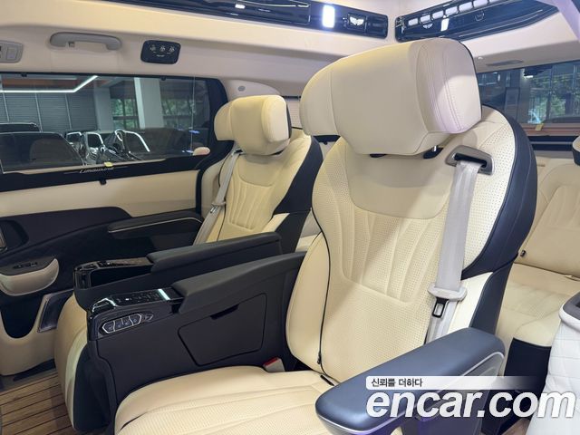Kia Carnival (IV) Gasoline 9-Seater Hi Limousine (7-seater Limousine(Special vehicle) 2025 — фото 8