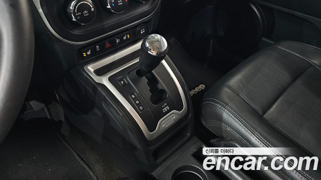 Jeep Compass 2.4 Limited 1st 2015 — фото 9
