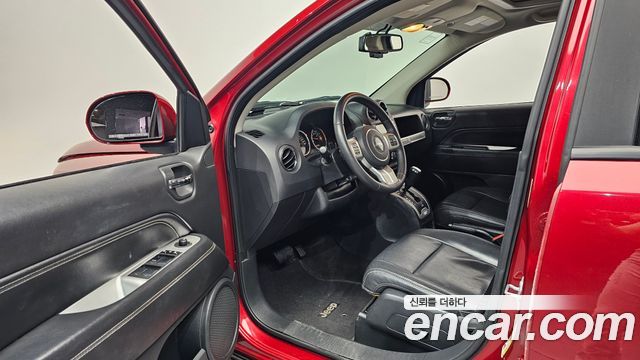 Jeep Compass 2.4 Limited 1st 2015 — фото 10