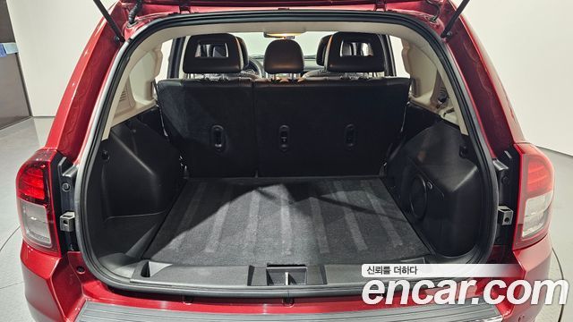 Jeep Compass 2.4 Limited 1st 2015 — фото 20