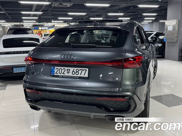 Audi Q5 (80A) 45 TFSI Quattro Sportback S Line Black Edition 2025 — фото 2