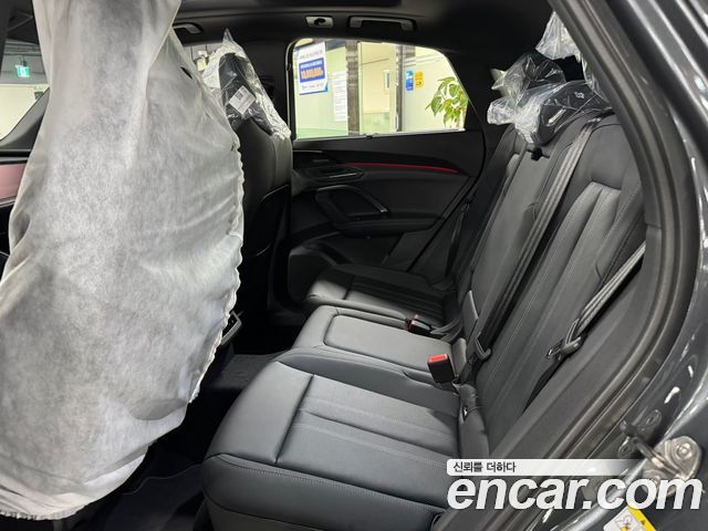 Audi Q5 (80A) 45 TFSI Quattro Sportback S Line Black Edition 2025 — фото 6