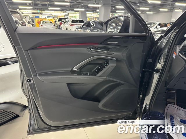Audi Q5 (80A) 45 TFSI Quattro Sportback S Line Black Edition 2025 — фото 9