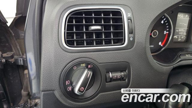 Volkswagen Polo 1.6 TDI R-Line 5th 2014 — фото 14