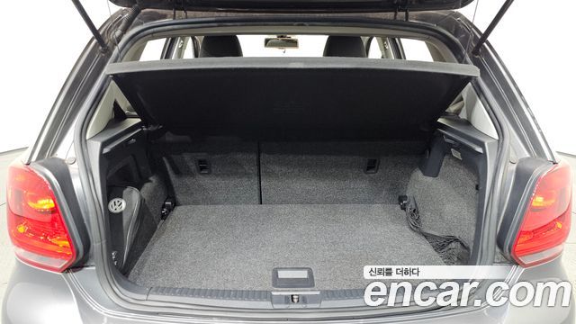 Volkswagen Polo 1.6 TDI R-Line 5th 2014 — фото 20