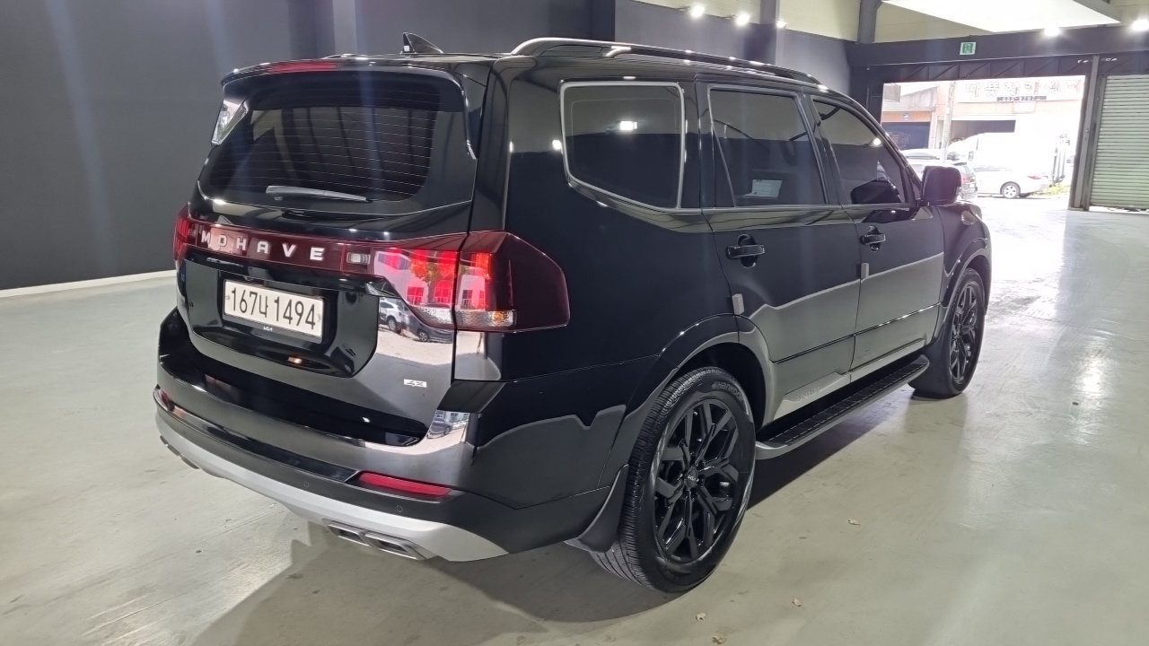 Kia Mohave The Master Diesel 3.0 4WD 7-Seater Masters Gravity 2023 — фото 2