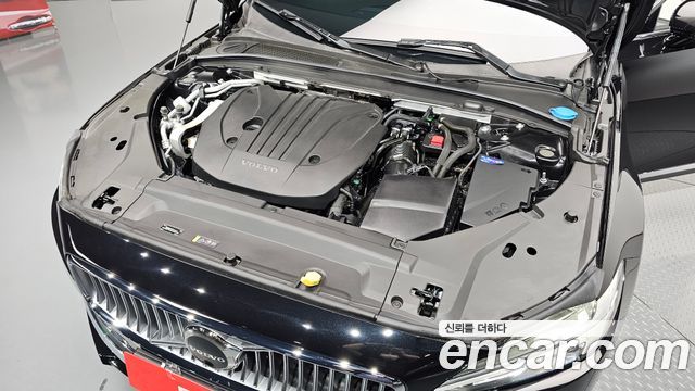 Volvo S90 B5 Ultra Bright 2025 — фото 6