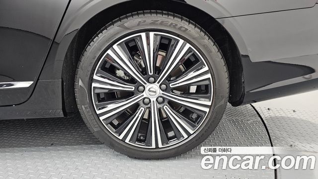 Volvo S90 B5 Ultra Bright 2025 — фото 21