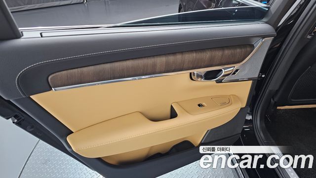 Volvo S90 B5 Ultra Bright 2025 — фото 25
