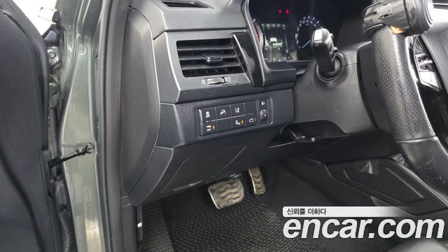 KG Mobility (SsangYong) Rexton Sports Diesel 2.2 4WD Noblesse 2021 — фото 17