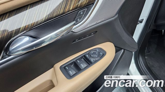 Cadillac XT6 3.6 Sport 2022 — фото 24