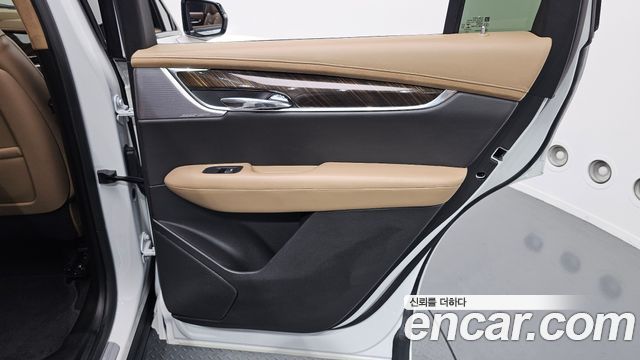 Cadillac XT6 3.6 Sport 2022 — фото 31