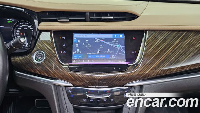 Cadillac XT6 3.6 Sport 2022 — фото 38