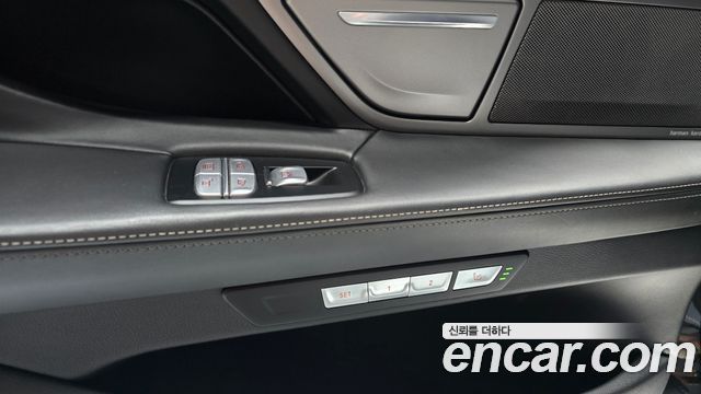 BMW 7 Series (G11) 730Ld xDrive 2016 — фото 17